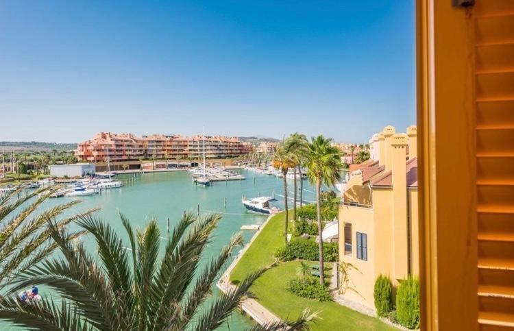 Apartamento Con Piscina ,Playa Con Vistas Panoramicas En La Marina De Sotogrande 산 로케 외부 사진